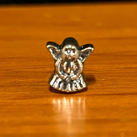 💕 3/$10 Angel Sliding Charm - Picture 3 of 5